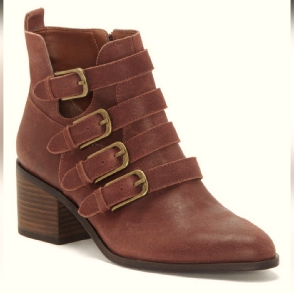 WOMANS LUCKY BRAND loreniah bootie. NWOT SIZE 8M